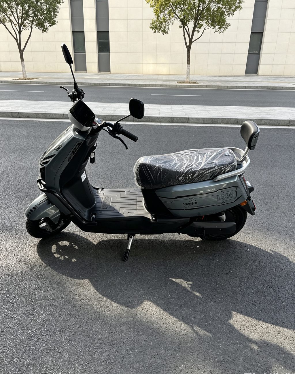 1000W Adult Electric Scooter Motorcycle | Max Speed 60KM/H, Available options.Range, Front Disc Brake Commuter E-Bike with LED Headlight & Backrest