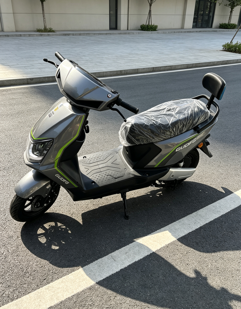 1000W City Commuter Electric Scooter | 60KM/H Max Speed, Available options. Mileage Adult Electric Motorcycle