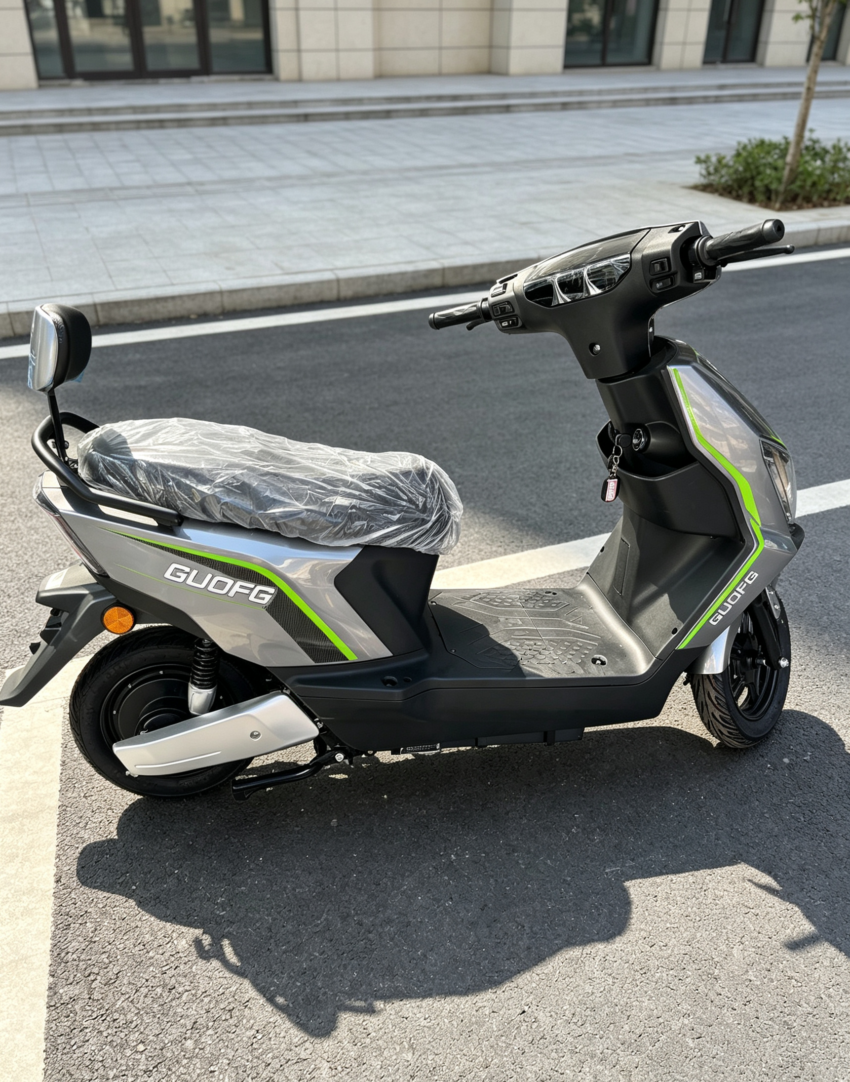 1000W City Commuter Electric Scooter | 60KM/H Max Speed, Available options. Mileage Adult Electric Motorcycle
