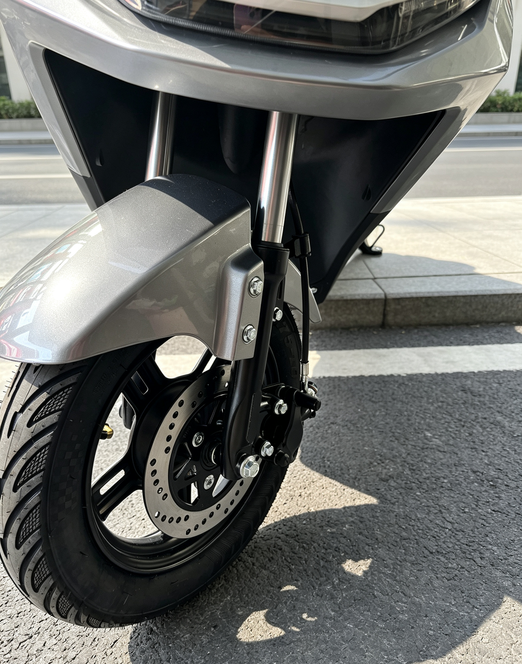 1000W City Commuter Electric Scooter | 60KM/H Max Speed, Available options. Mileage Adult Electric Motorcycle